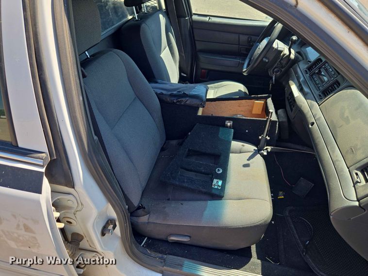 image for item EW0439 2010 Ford Crown Victoria Police Interceptor 