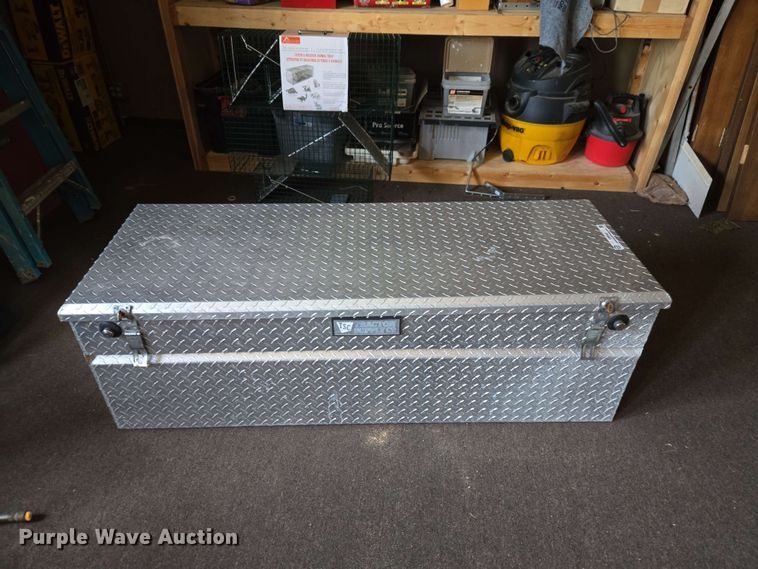 image for item EW0455 Tractor Supply toolbox