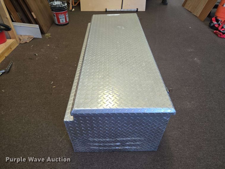 image for item EW0455 Tractor Supply toolbox