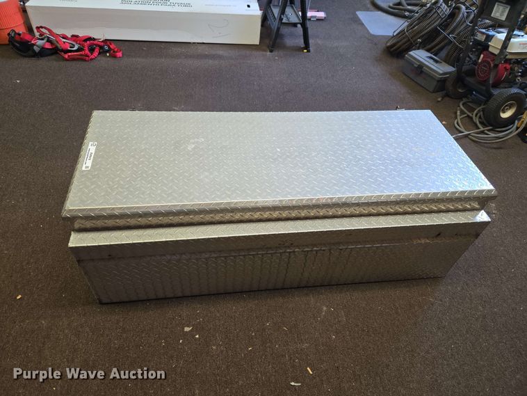 image for item EW0455 Tractor Supply toolbox