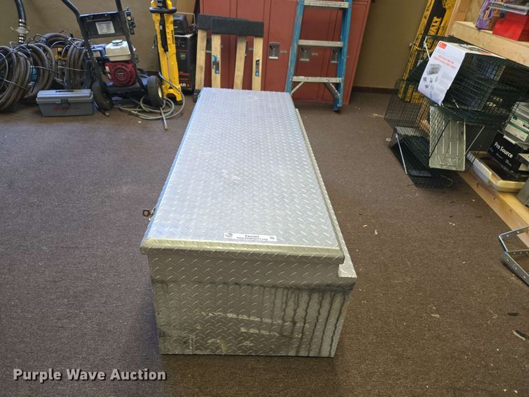 image for item EW0455 Tractor Supply toolbox