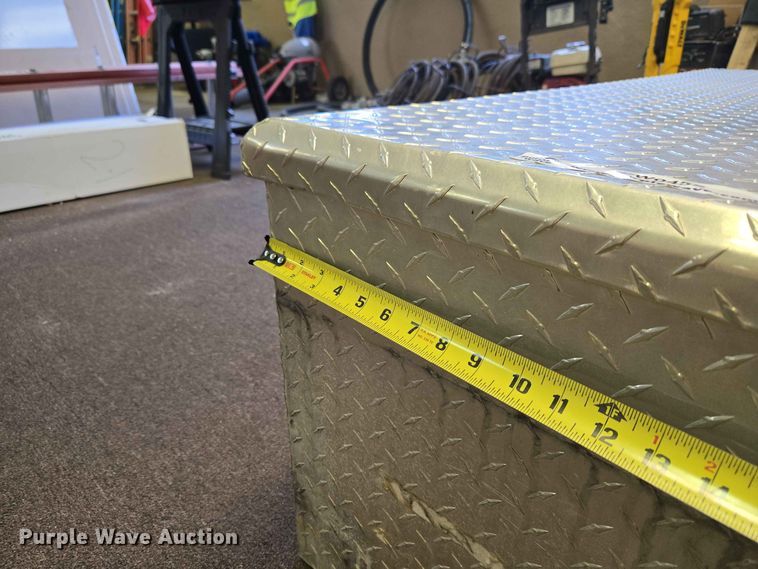 image for item EW0455 Tractor Supply toolbox