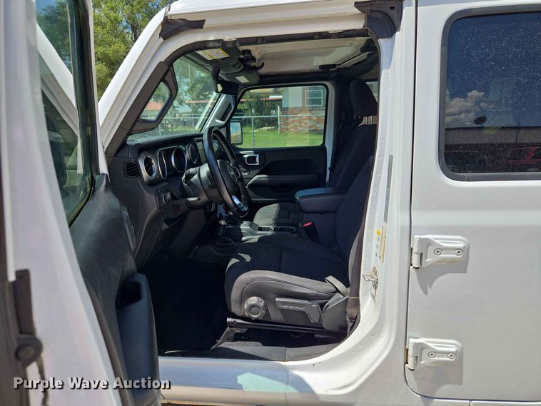 image for item EW0458 2020 Jeep Wrangler Unlimited Sahara SUV