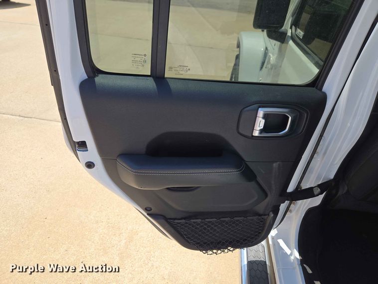 image for item EW0458 2020 Jeep Wrangler Unlimited Sahara SUV