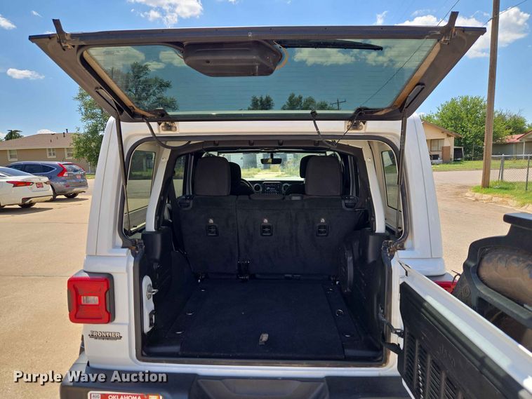 image for item EW0458 2020 Jeep Wrangler Unlimited Sahara SUV