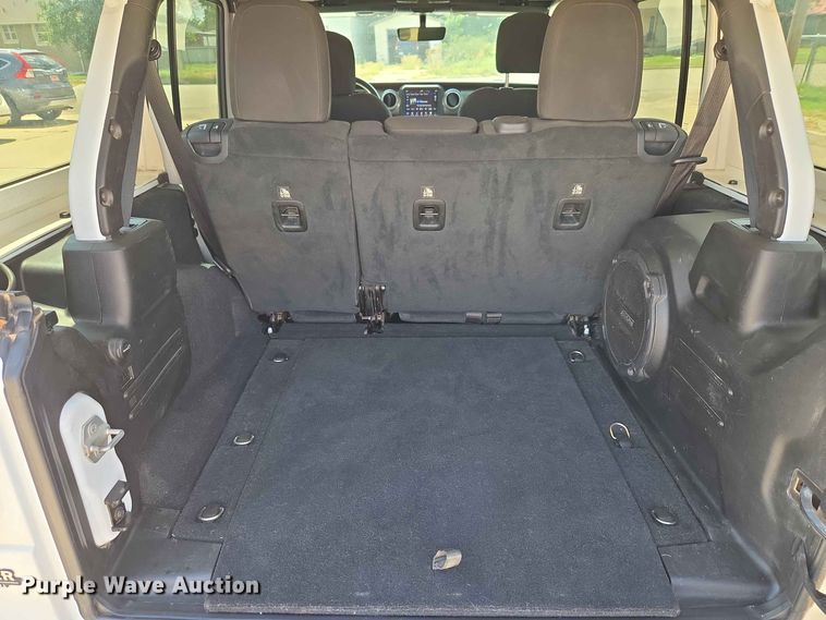 image for item EW0458 2020 Jeep Wrangler Unlimited Sahara SUV