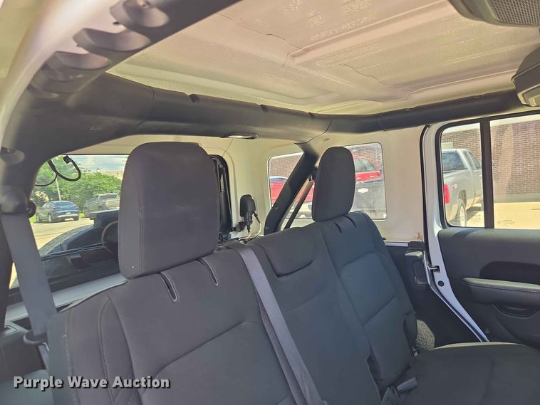 image for item EW0458 2020 Jeep Wrangler Unlimited Sahara SUV