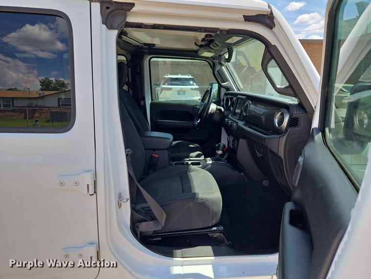 image for item EW0458 2020 Jeep Wrangler Unlimited Sahara SUV