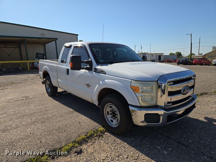 image for item EW0460 2011 Ford F250 Super Duty XL Ext. Cab pickup truck