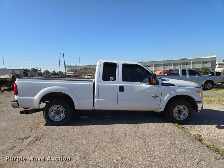 image for item EW0460 2011 Ford F250 Super Duty XL Ext. Cab pickup truck