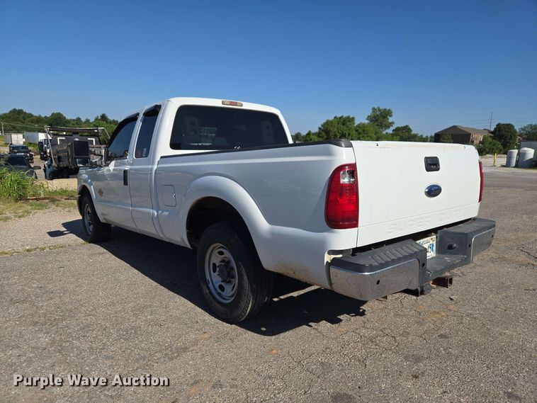 image for item EW0460 2011 Ford F250 Super Duty XL Ext. Cab pickup truck