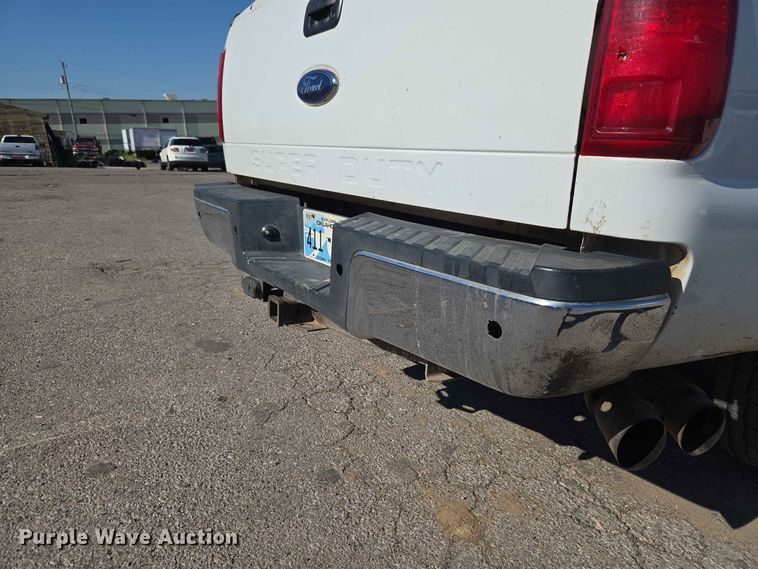 image for item EW0460 2011 Ford F250 Super Duty XL Ext. Cab pickup truck