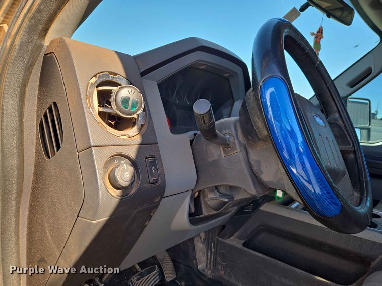 image for item EW0460 2011 Ford F250 Super Duty XL Ext. Cab pickup truck