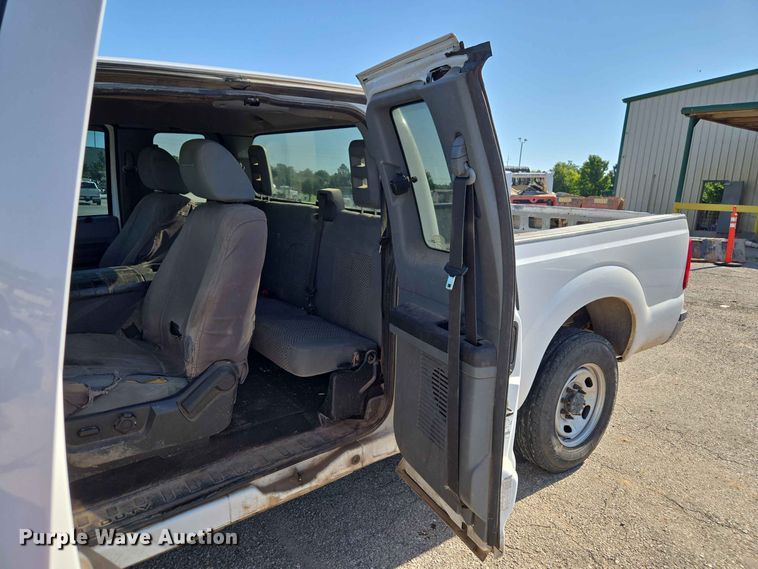image for item EW0460 2011 Ford F250 Super Duty XL Ext. Cab pickup truck
