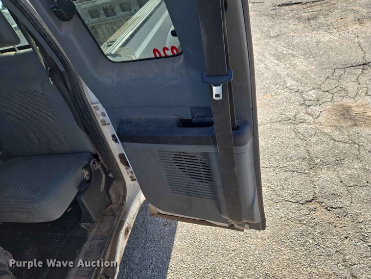image for item EW0460 2011 Ford F250 Super Duty XL Ext. Cab pickup truck