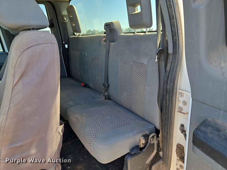 image for item EW0460 2011 Ford F250 Super Duty XL Ext. Cab pickup truck