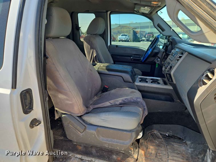 image for item EW0460 2011 Ford F250 Super Duty XL Ext. Cab pickup truck