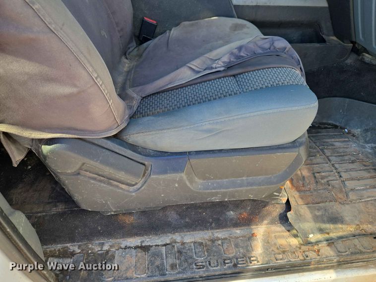 image for item EW0460 2011 Ford F250 Super Duty XL Ext. Cab pickup truck