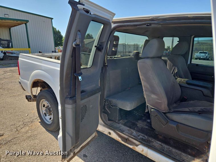 image for item EW0460 2011 Ford F250 Super Duty XL Ext. Cab pickup truck