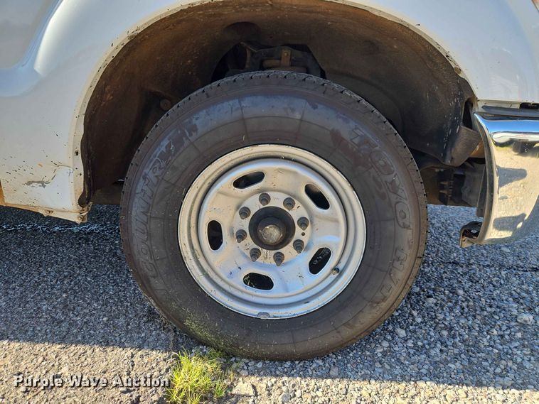 image for item EW0460 2011 Ford F250 Super Duty XL Ext. Cab pickup truck