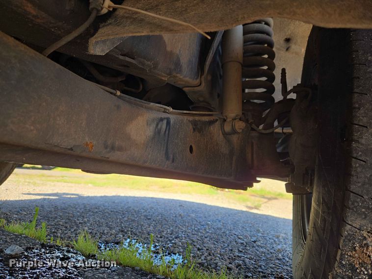 image for item EW0460 2011 Ford F250 Super Duty XL Ext. Cab pickup truck