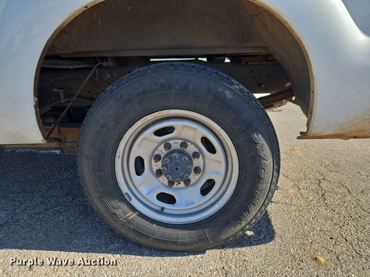 image for item EW0460 2011 Ford F250 Super Duty XL Ext. Cab pickup truck