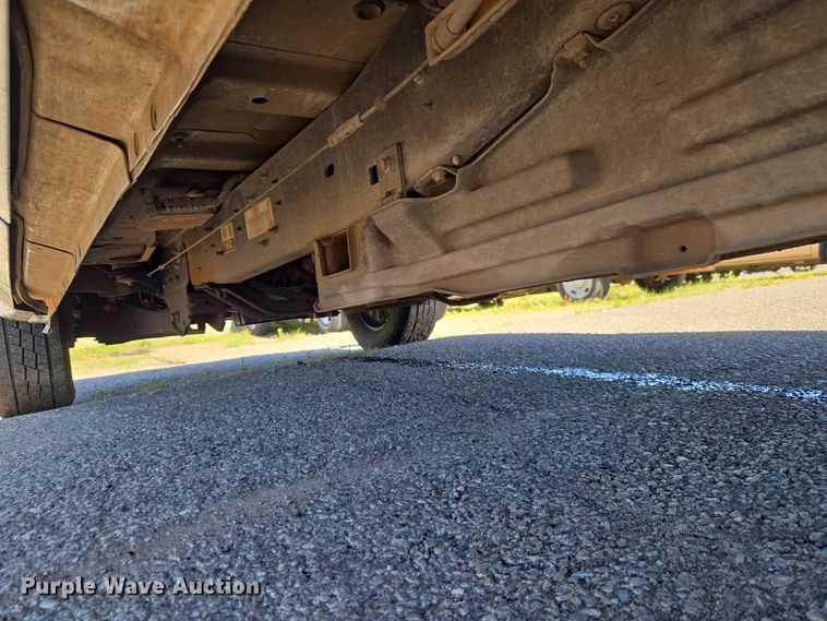 image for item EW0460 2011 Ford F250 Super Duty XL Ext. Cab pickup truck