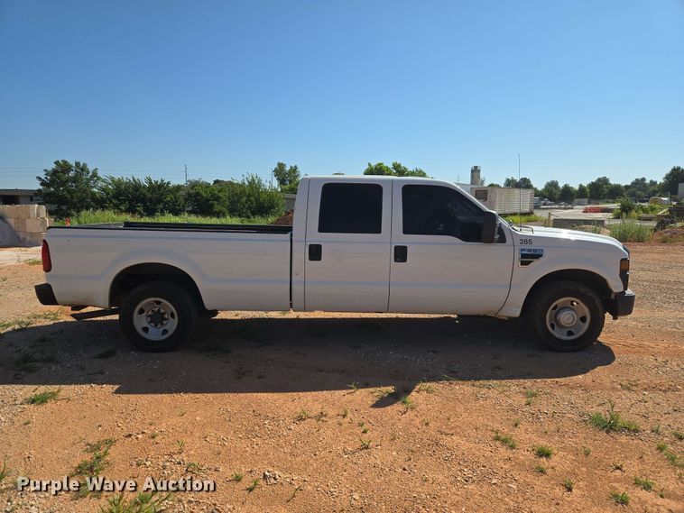 image for item EW0461 2009 Ford F-250 Crew Cab pickup truck