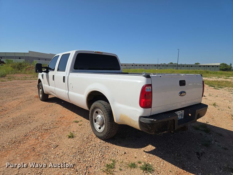 image for item EW0461 2009 Ford F-250 Crew Cab pickup truck