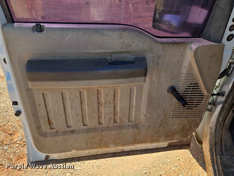 image for item EW0461 2009 Ford F-250 Crew Cab pickup truck