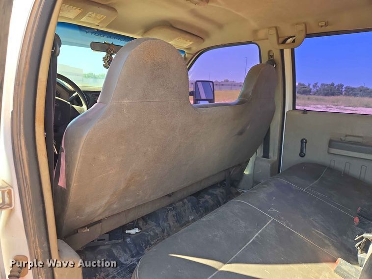 image for item EW0461 2009 Ford F-250 Crew Cab pickup truck