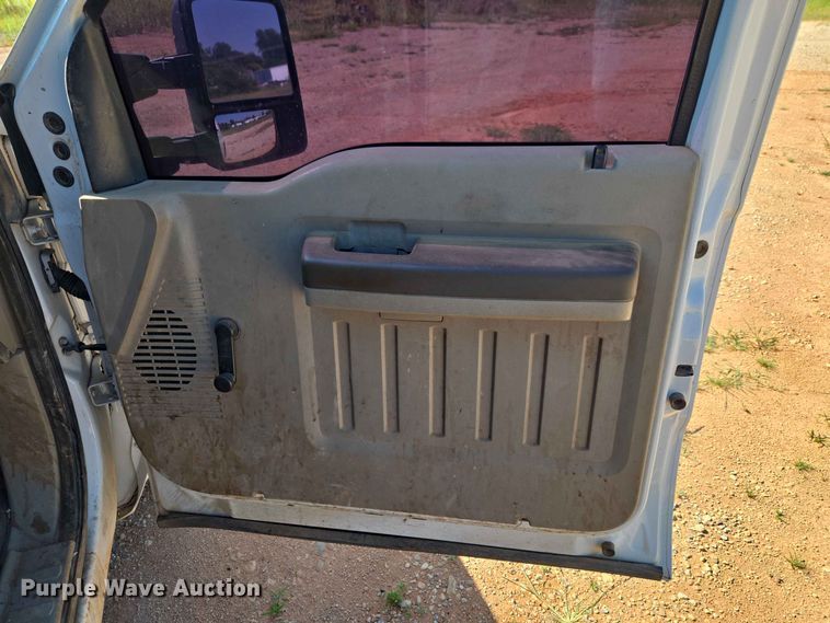 image for item EW0461 2009 Ford F-250 Crew Cab pickup truck