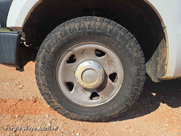 image for item EW0461 2009 Ford F-250 Crew Cab pickup truck