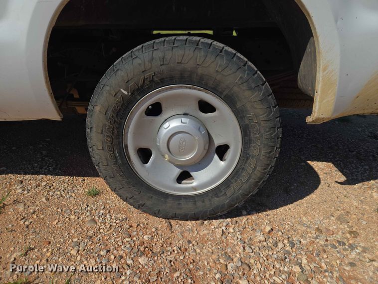 image for item EW0461 2009 Ford F-250 Crew Cab pickup truck