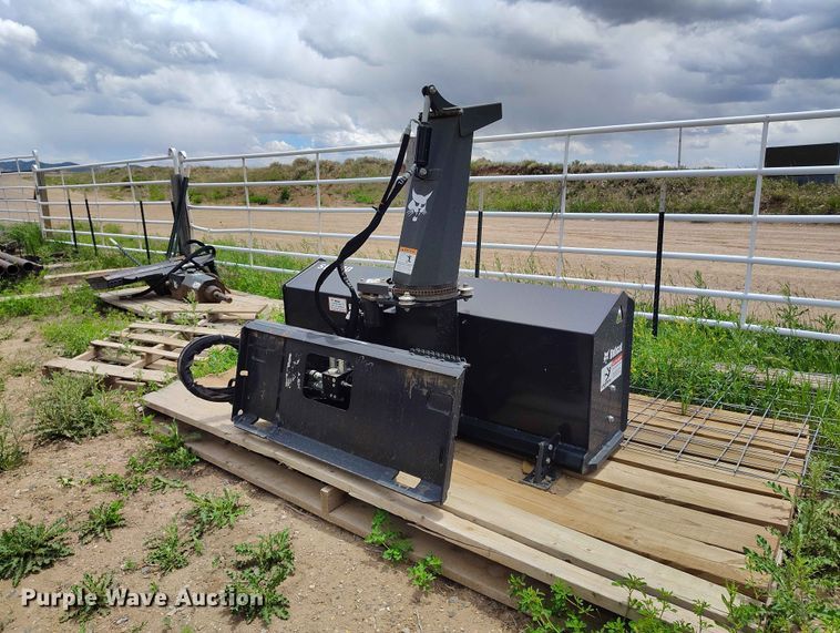 image for item EW1025 2019 Bobcat SB200 skid steer snow blower