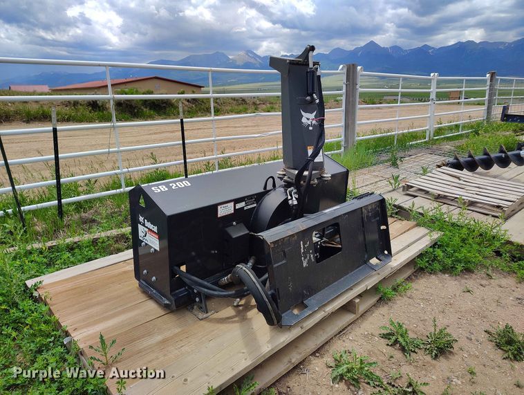 image for item EW1025 2019 Bobcat SB200 skid steer snow blower