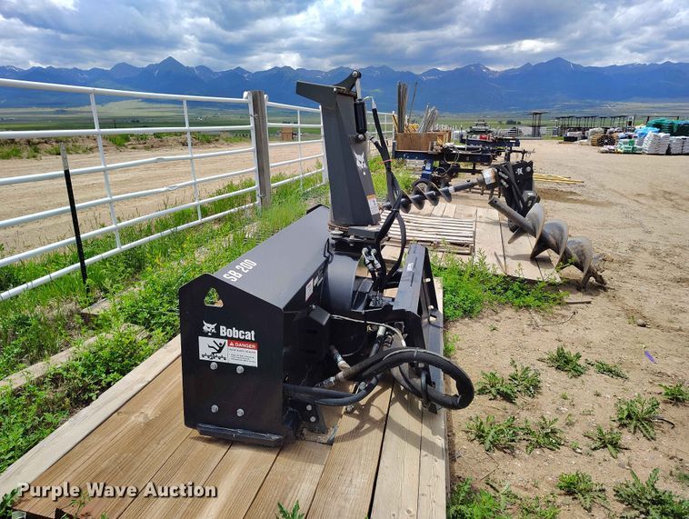 image for item EW1025 2019 Bobcat SB200 skid steer snow blower
