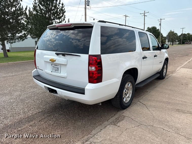 image for item EW4018 2013 Chevrolet Suburban SUV