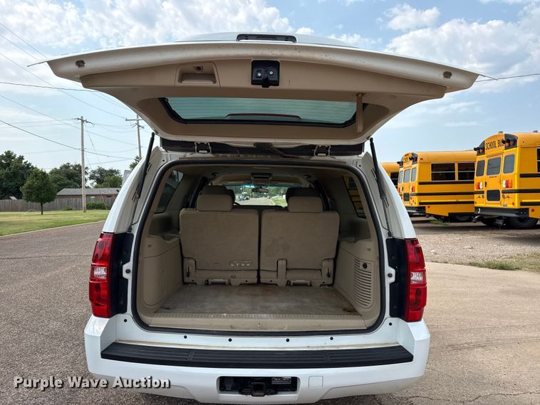 image for item EW4018 2013 Chevrolet Suburban SUV