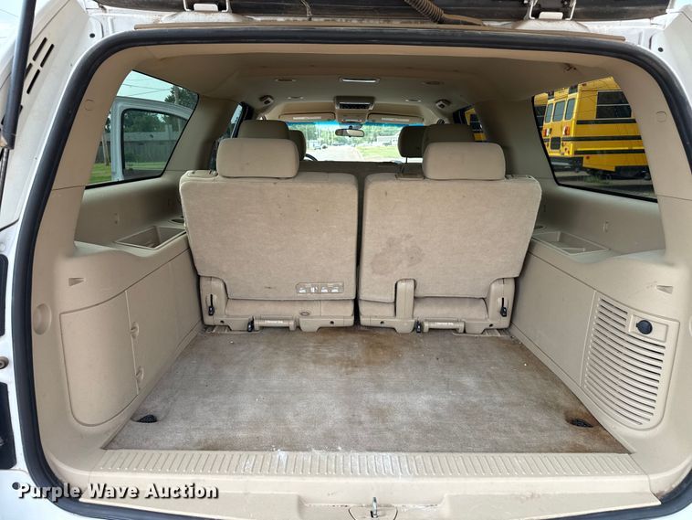 image for item EW4018 2013 Chevrolet Suburban SUV