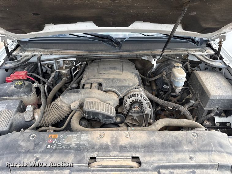image for item EW4018 2013 Chevrolet Suburban SUV