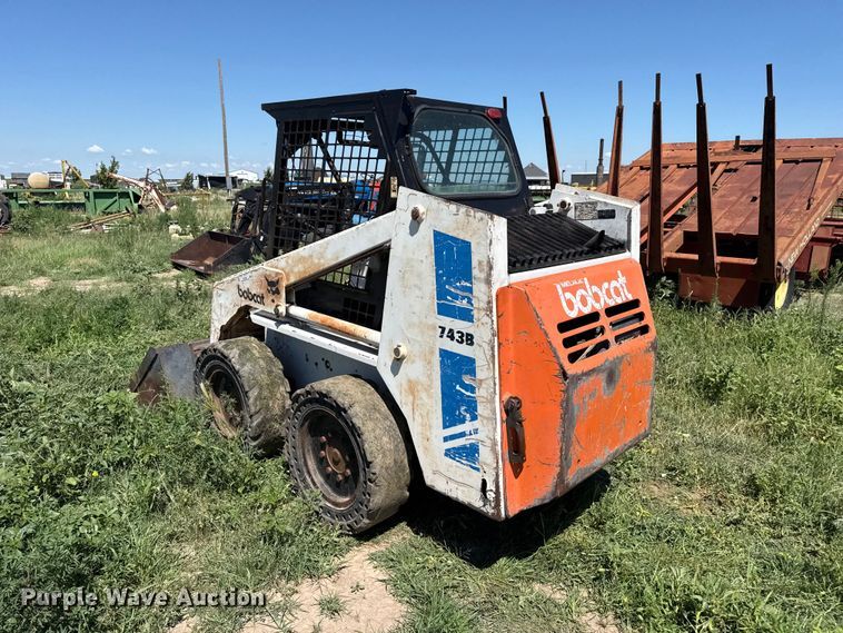 image for item EW4046 1991 Bobcat 743B skid steer loader