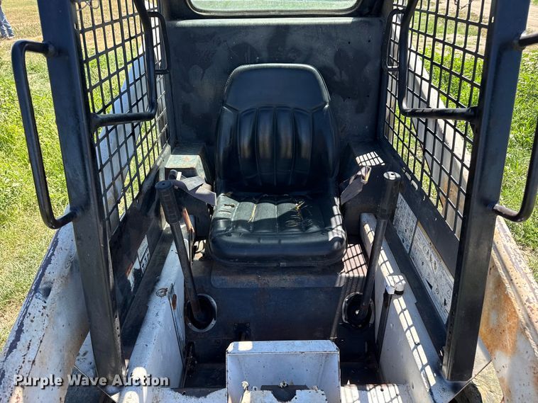 image for item EW4046 1991 Bobcat 743B skid steer loader