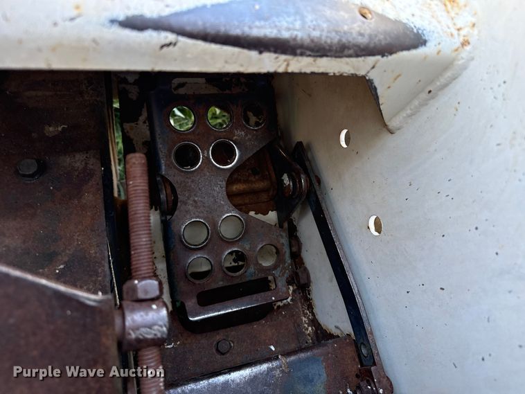 image for item EW4046 1991 Bobcat 743B skid steer loader