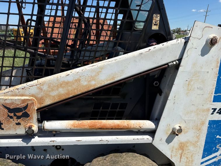 image for item EW4046 1991 Bobcat 743B skid steer loader