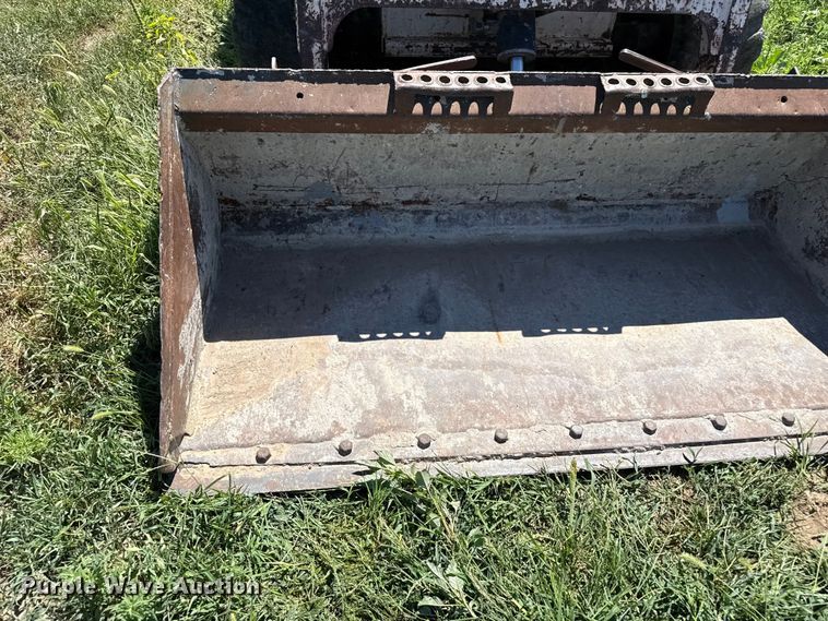 image for item EW4046 1991 Bobcat 743B skid steer loader