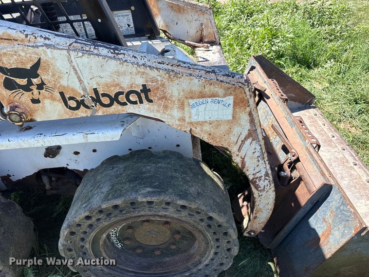 image for item EW4046 1991 Bobcat 743B skid steer loader