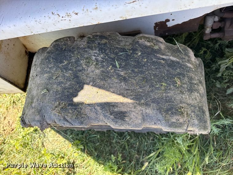 image for item EW4046 1991 Bobcat 743B skid steer loader