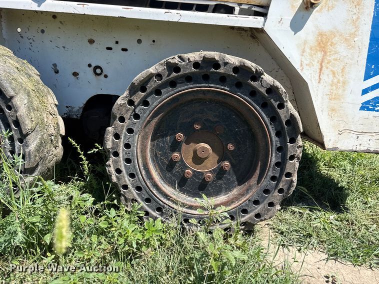 image for item EW4046 1991 Bobcat 743B skid steer loader