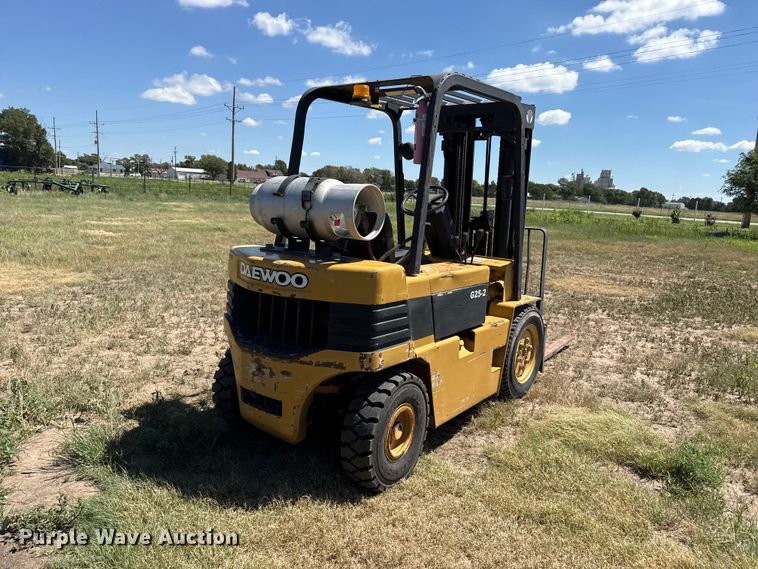 image for item EW4047 Daewoo G25-2 forklift